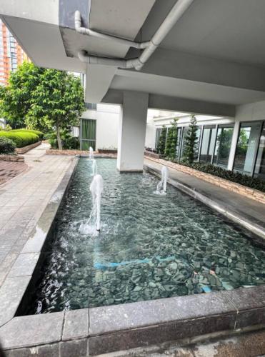 Queen V Staycation Tower D — Manila — photo 2