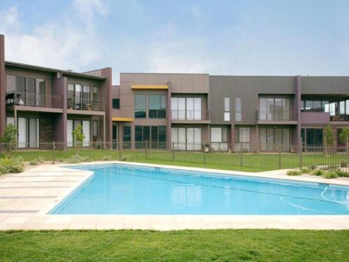 Coastal Comfort Pool Golf Beach Room for 8 in Torquay, Australia