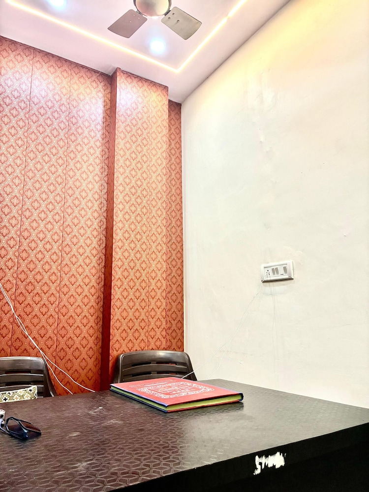 Kashi Vishweshwar Home Stay — 5-Star Luxury Hotel in Varanasi, India
