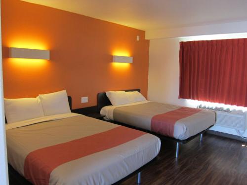 Pacific Inn - carbon neutral hotel in Oceanside