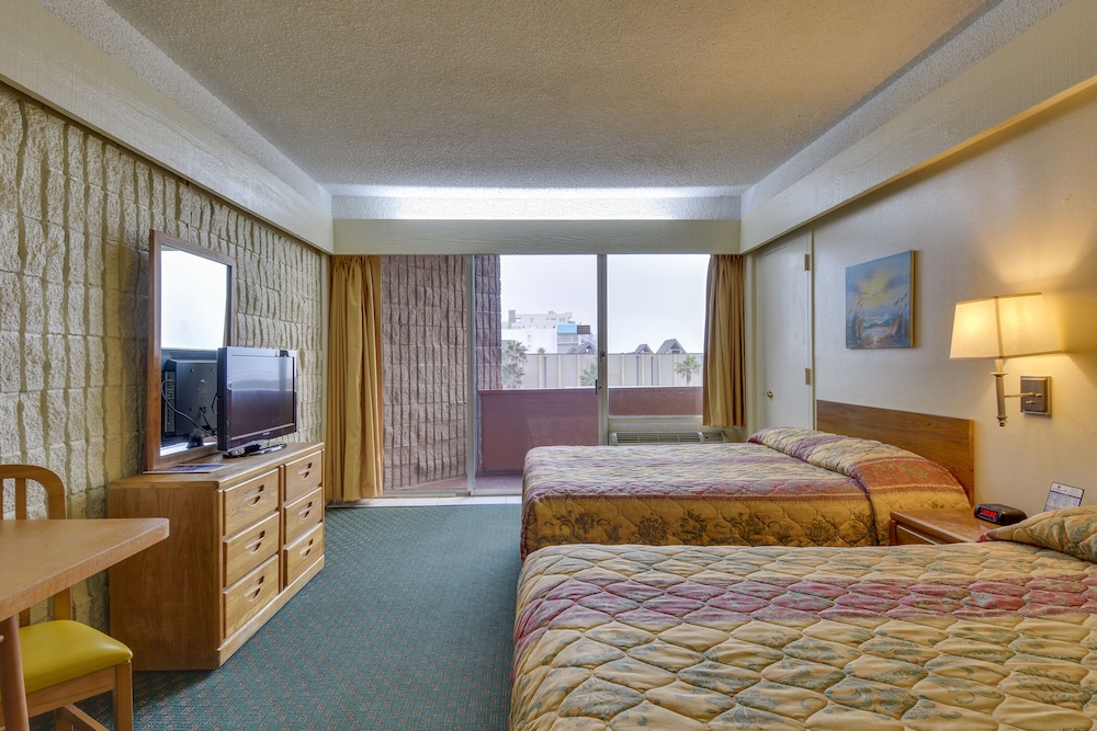 Padre South Hotel On The Beach - photo 6