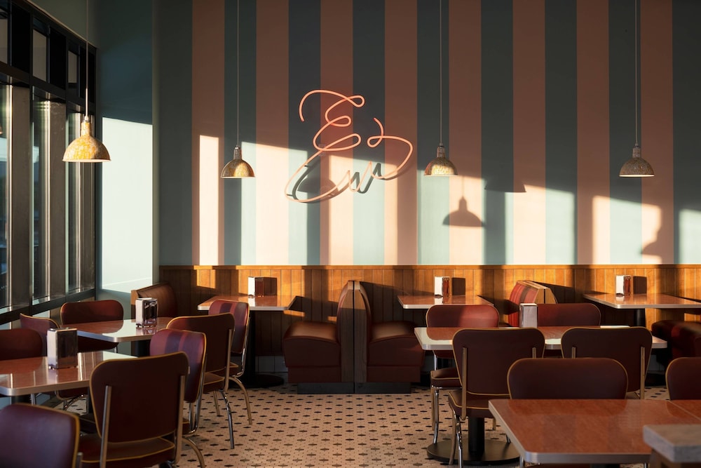 Luminary Hotel & Co. Autograph Hotels - photo 55