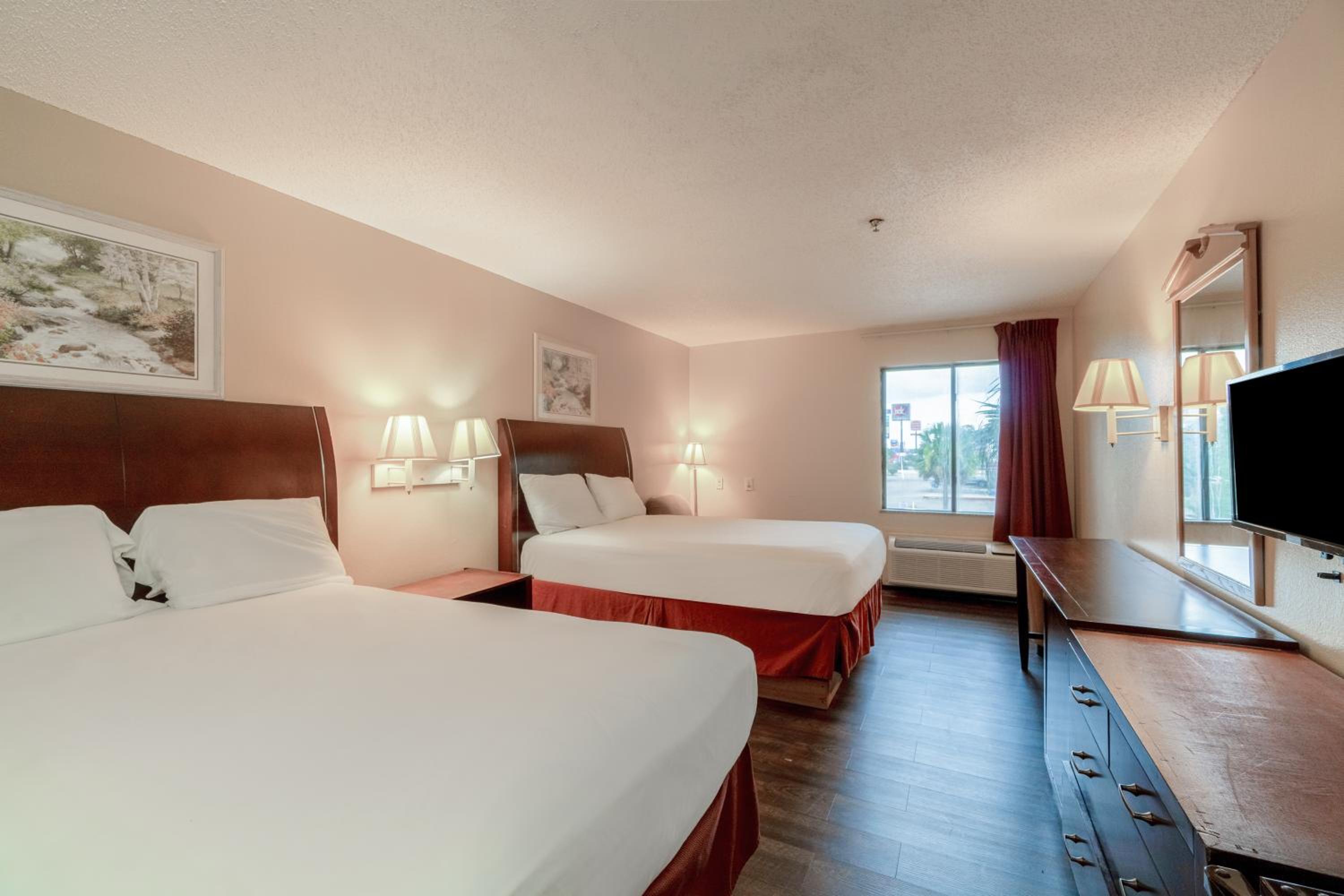 Capital O Fairway Inn Baytown La Porte TX - photo 9