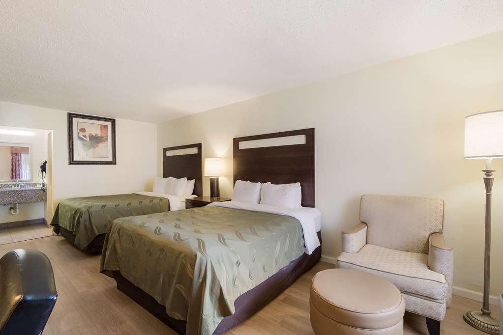 Quality Inn & Suites Conference Center Statesboro Historic District - photo 11