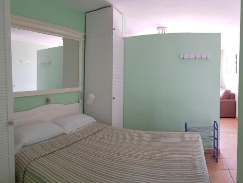 Beachfront Residence Las Americas TRG — 4-Star Luxury Hotel in Playa De Las Americas, Spain