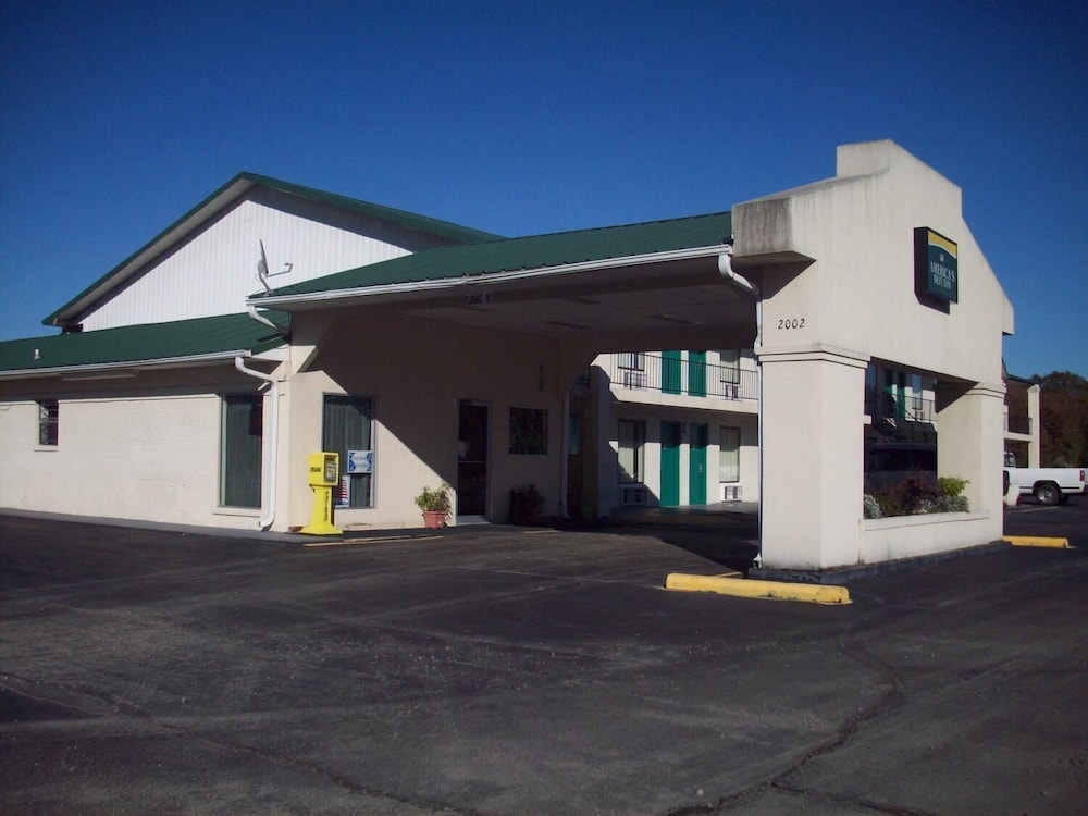 Americas Best Inn Brinkley - photo 18