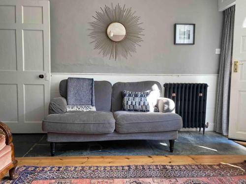 Lovely Cottage beside Surf Beaches & Bude Canal — 4-Star Luxury Hotel in Bude, United Kingdom