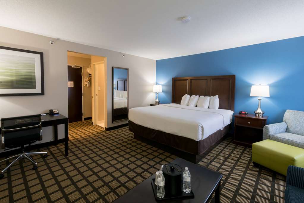 Baymont by Wyndham Detroit Airport Romulus - photo 7