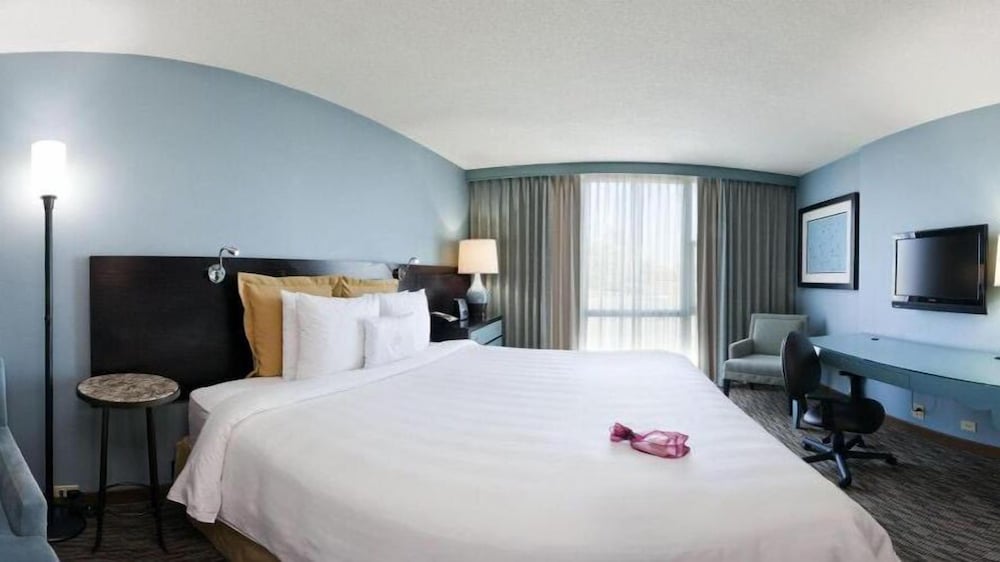 Crowne Plaza Lombard Downers Grove by IHG - photo 29