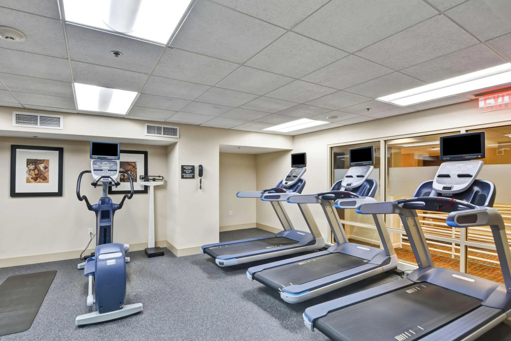 Hampton Inn Silver Spring - photo 14