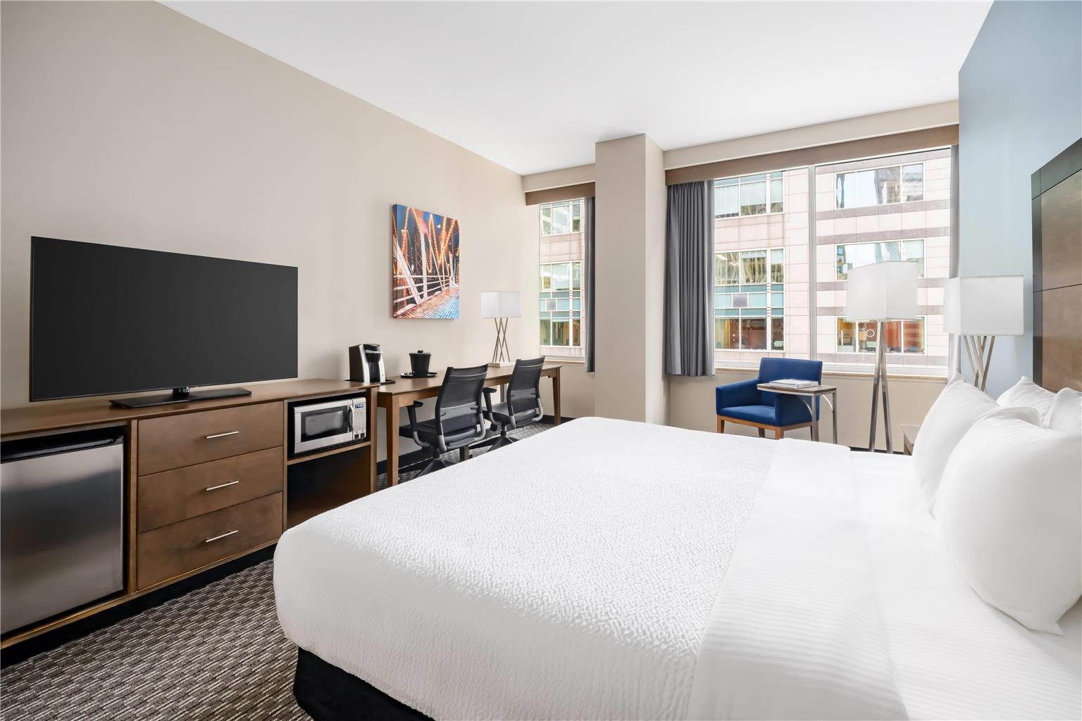 La Quinta Inn & Suites by Wyndham Chicago Downtown - photo 43
