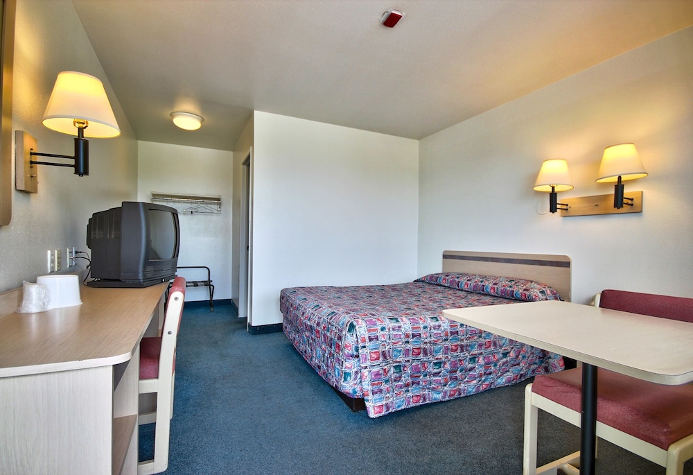 Americas Best Value Inn & Suites Helena - photo 6