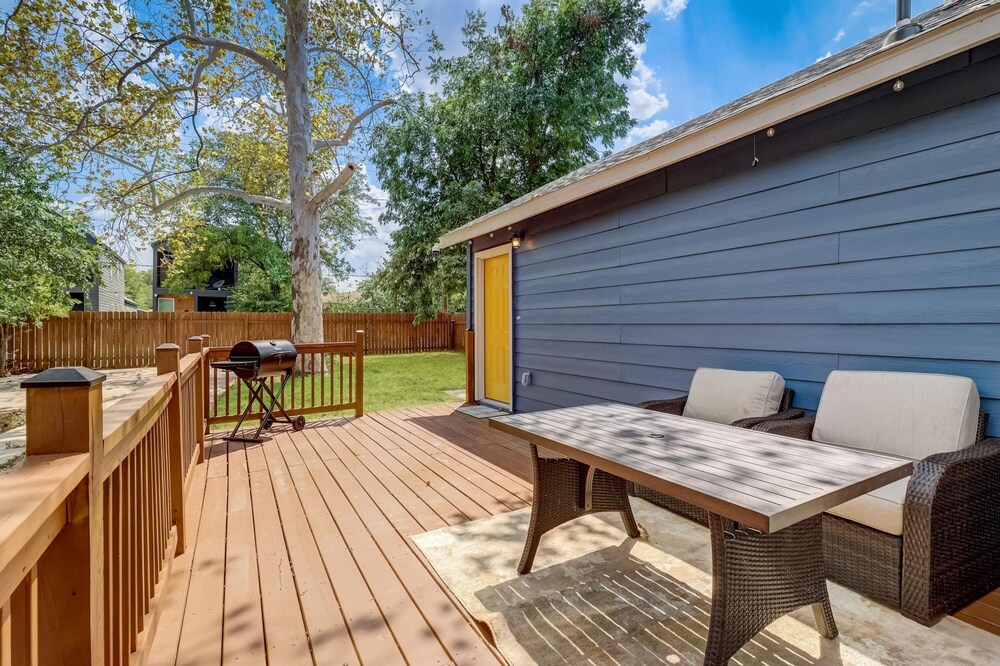 The Retro Retreat Close to Downtown Fort Sam - photo 5