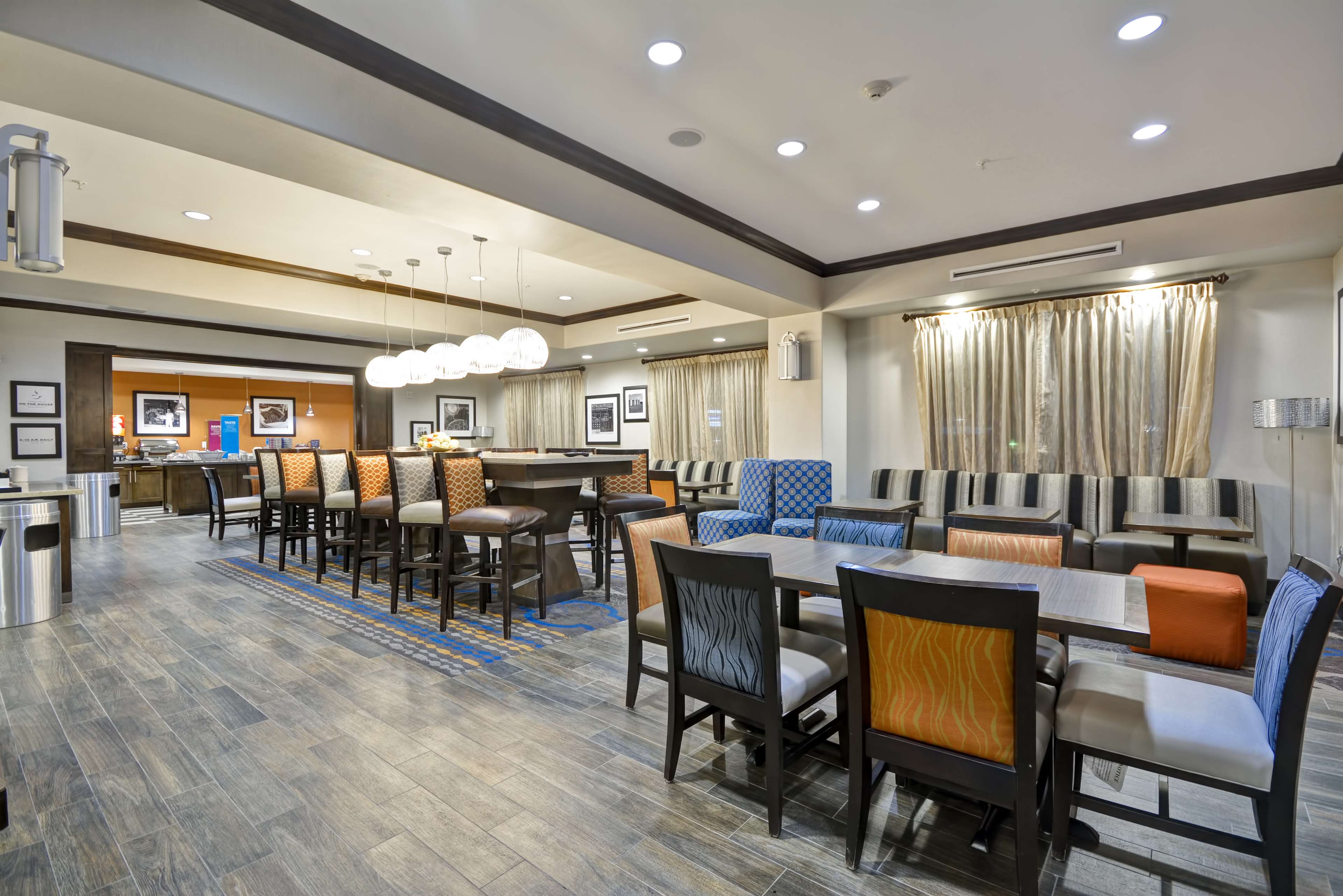 Hampton Inn Kenedy - photo 5