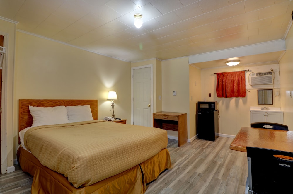 Brookside Motel And Cottages - photo 10