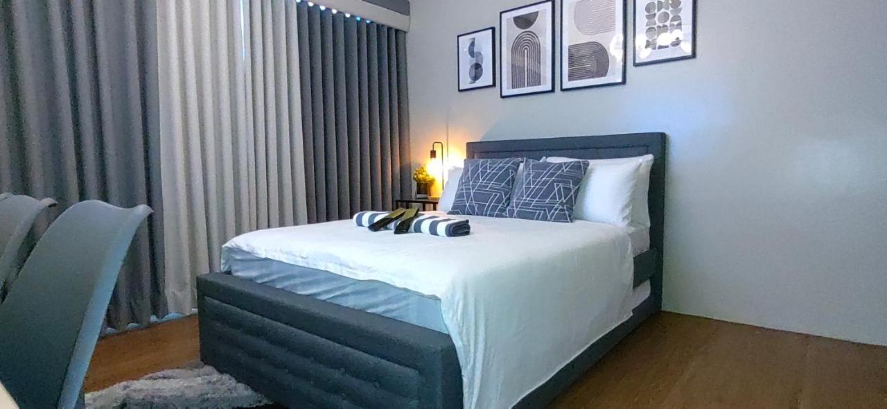Santorini Condotel — 5-Star Luxury Hotel in Manila, Philippines