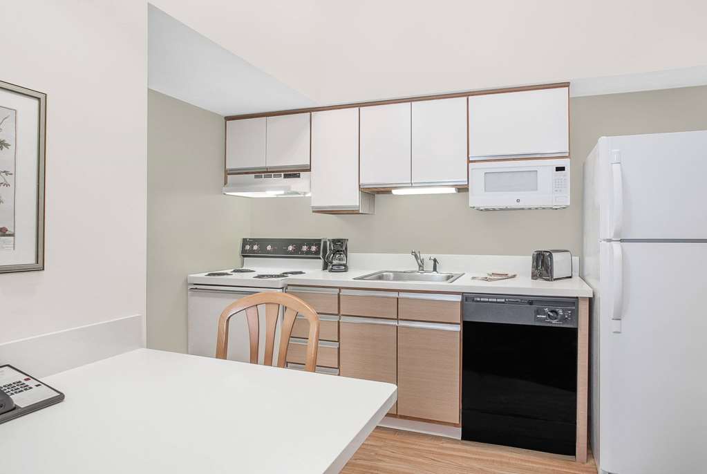 Hawthorn Extended Stay by Wyndham Green Bay - photo 10