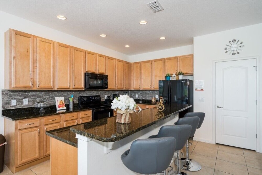6 bedroom home at Solterra Resort - photo 24