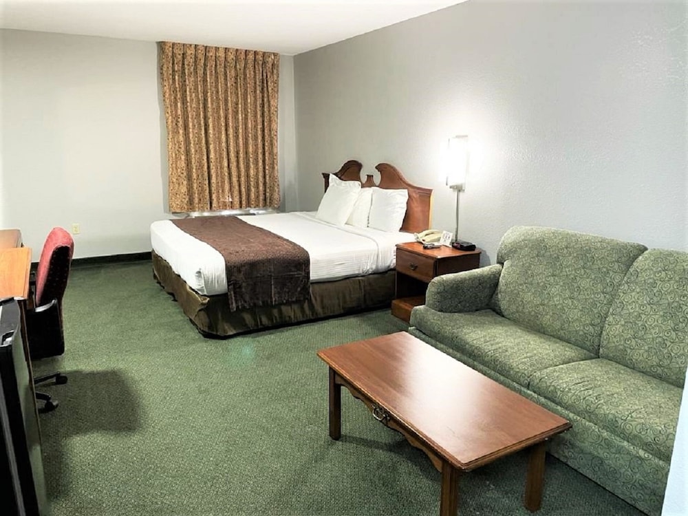 Star City Inn & Suites - photo 9