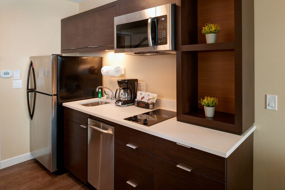 TownePlace Suites by Marriott Grand Rapids Airport - photo 9