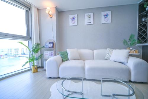 Stay in MooD — 4-Star Luxury Hotel in Busan, South Korea