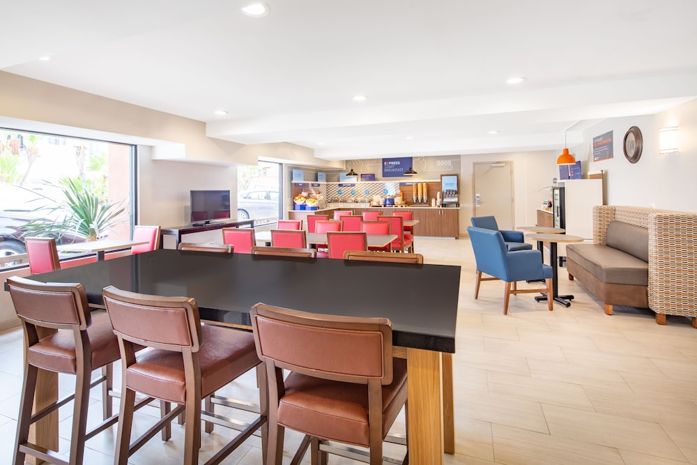 Holiday Inn Express San Diego Airport Old Town by IHG - photo 27