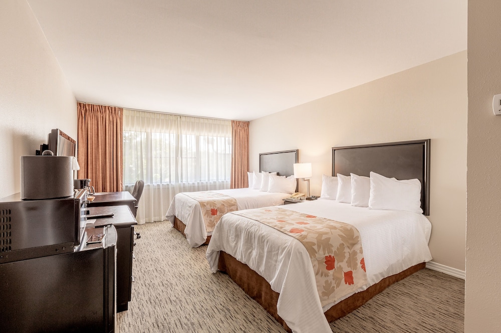 Hawthorn Suites By Wyndham Arlington Dfw South - photo 12
