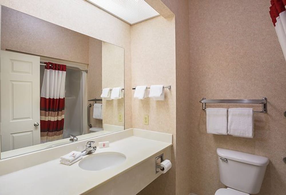Red Roof Inn Whitley City - photo 13
