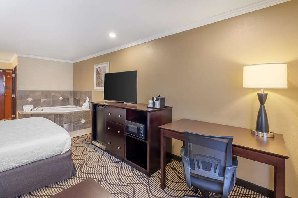 Best Western Plus Orchid Hotel & Suites - photo 31
