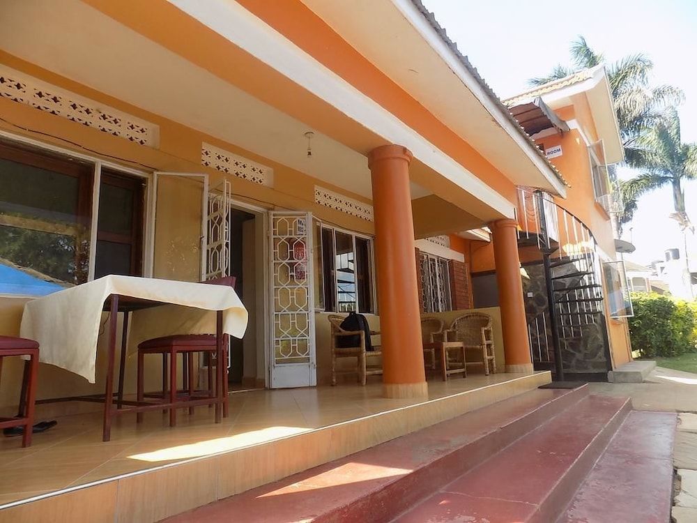 Livani Beach Motel - last minute hotel in Entebbe