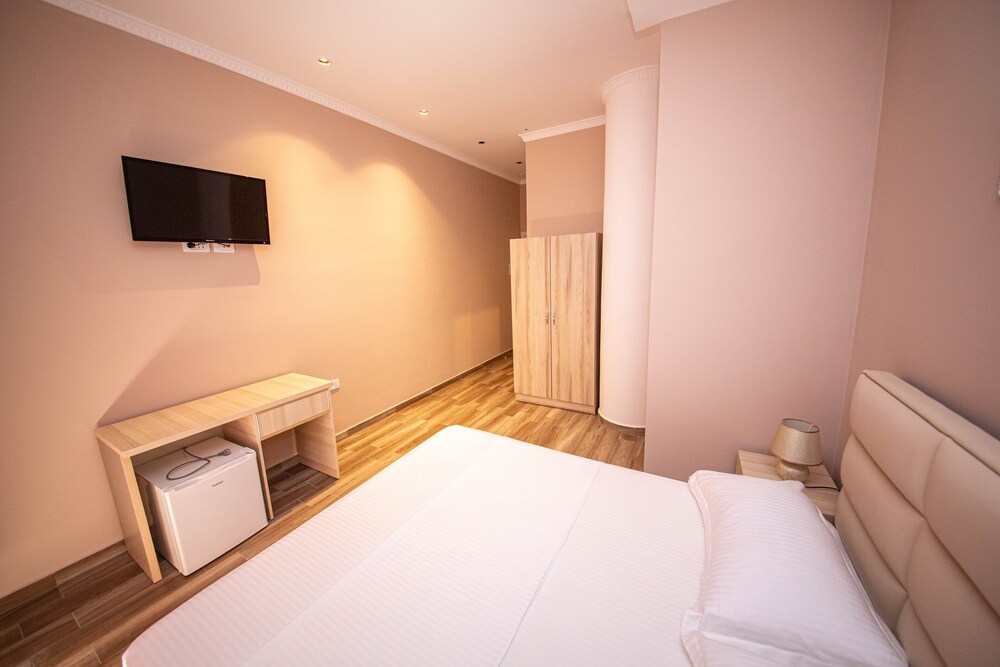 Hotel Kojku - last minute hotel in Durres