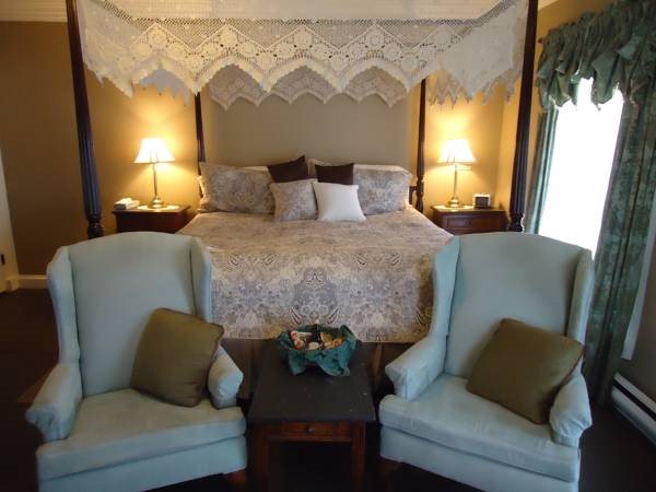 Cooper’s Inn — Shelburne — photo 4