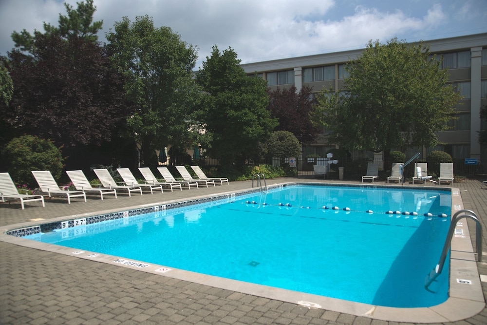 Holiday Inn & Suites Parsippany Fairfield by IHG - photo 11