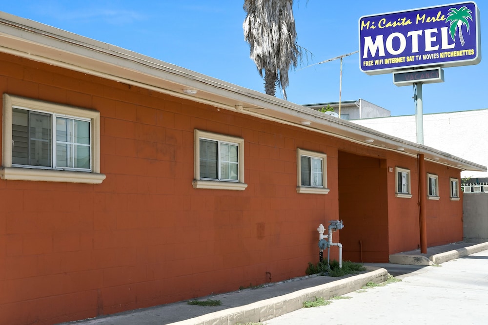 Merle Motel - photo 27