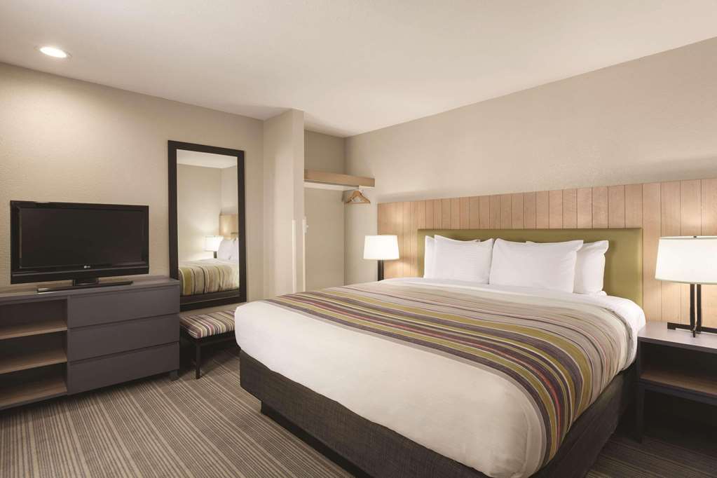 Country Inn & Suites by Radisson Bakersfield CA - photo 9