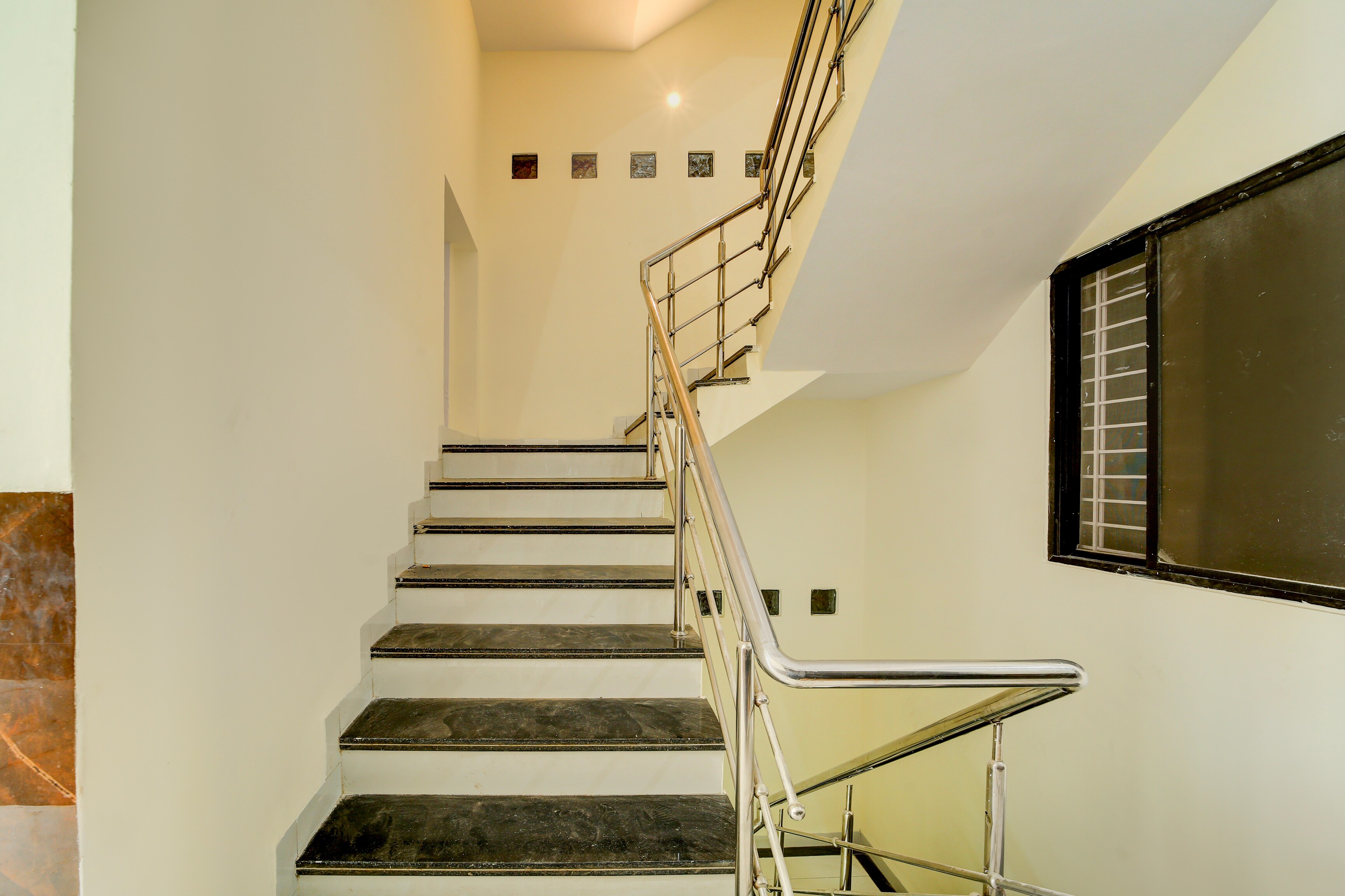 Super Collection O Hotel SP14 - last minute hotel in Indore