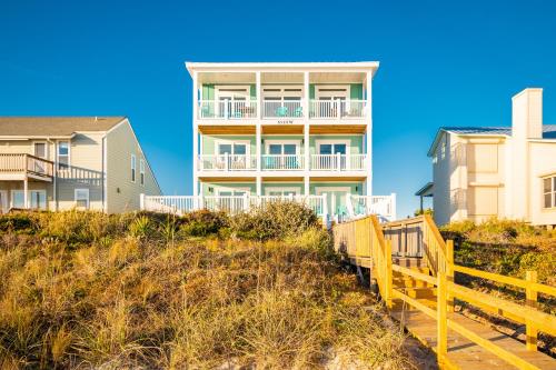 The Sandcastle by Oak Island Accommodations - photo 45