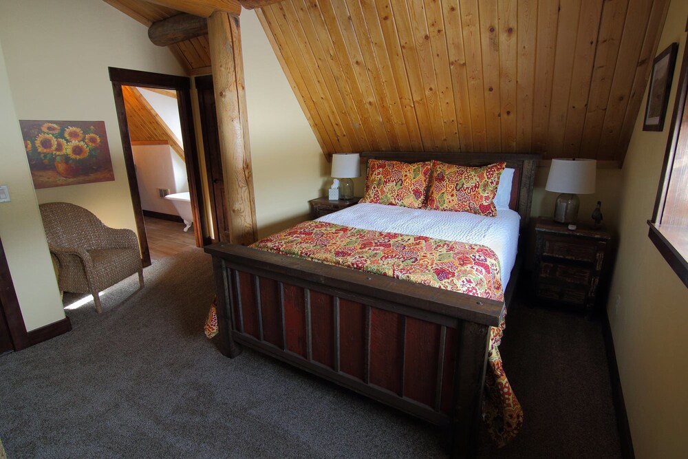 Fin and Feather Inn - photo 5