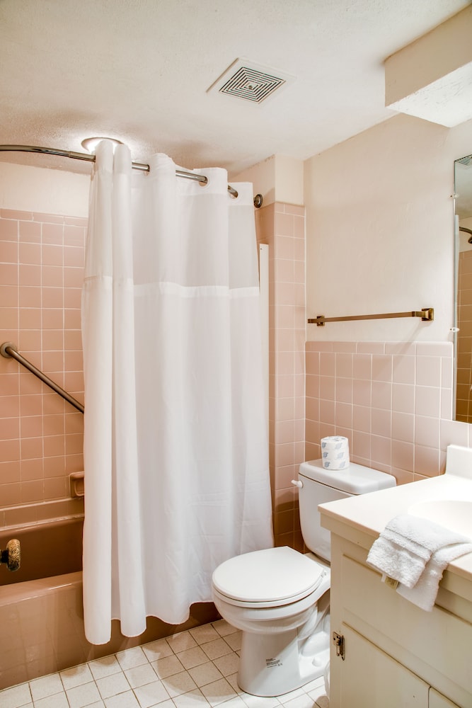 Cliff Dwellers Inn - photo 48