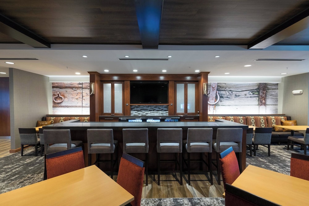Fairfield Inn and Suites by Marriott Lubbock Southwest - photo 2