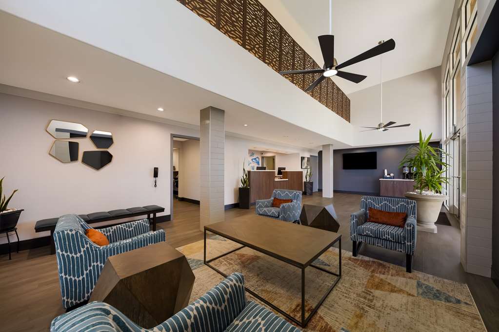 Best Western Inn & Suites Lemoore - photo 11