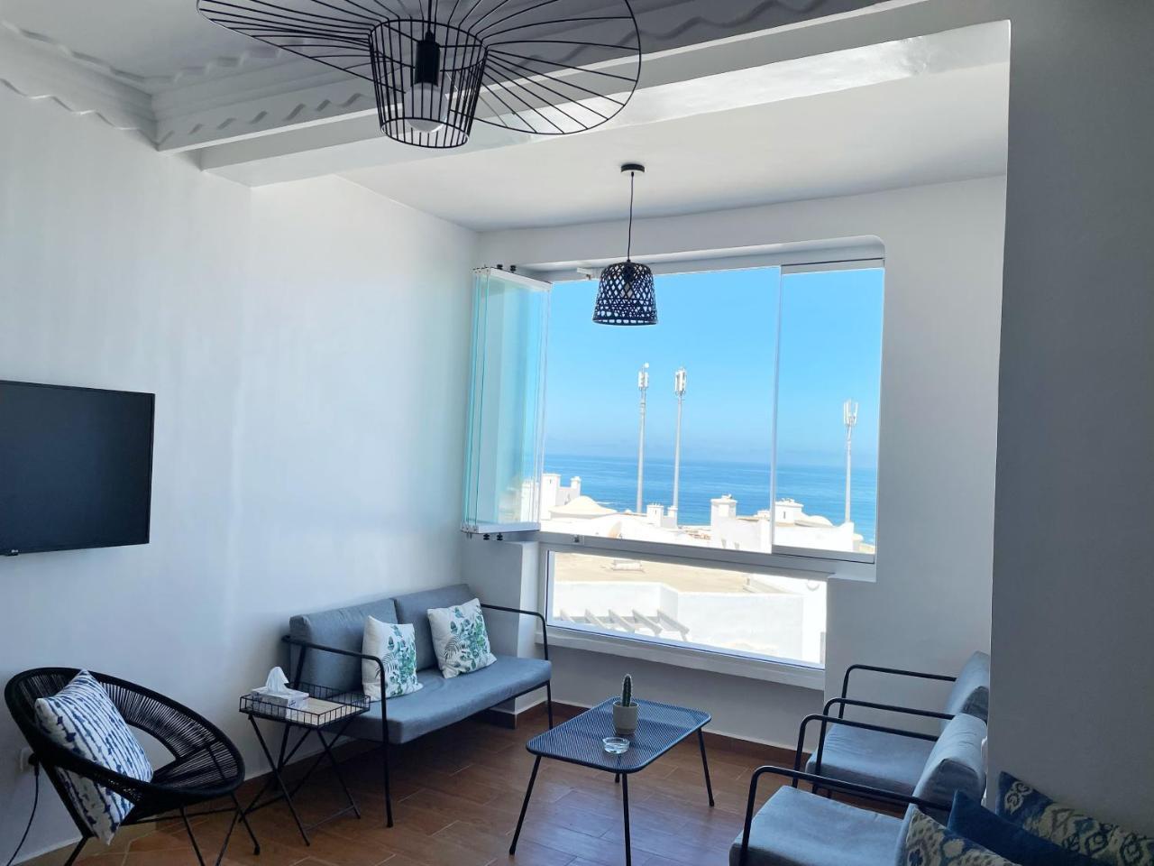 Appartement Vue Mer Panoramique — 4-Star Luxury Hotel in Casablanca, Morocco