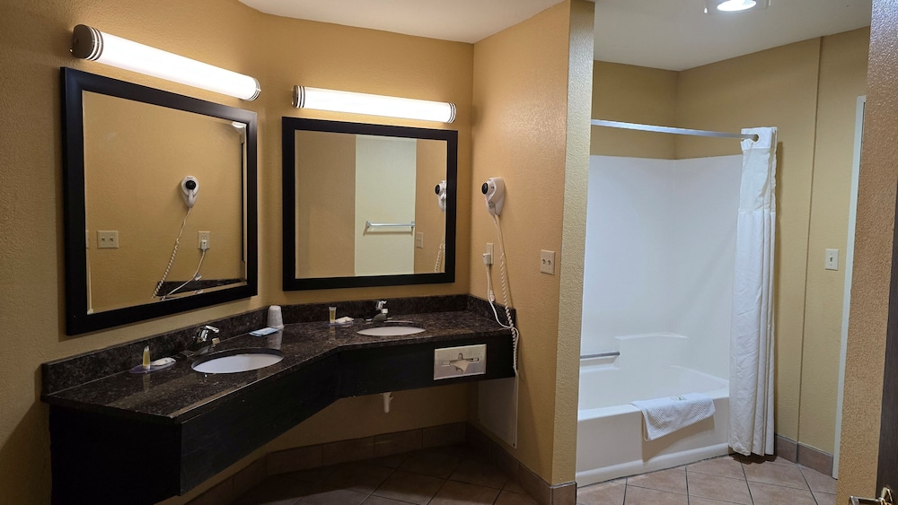 Haven Hotel Shawano WI - photo 24