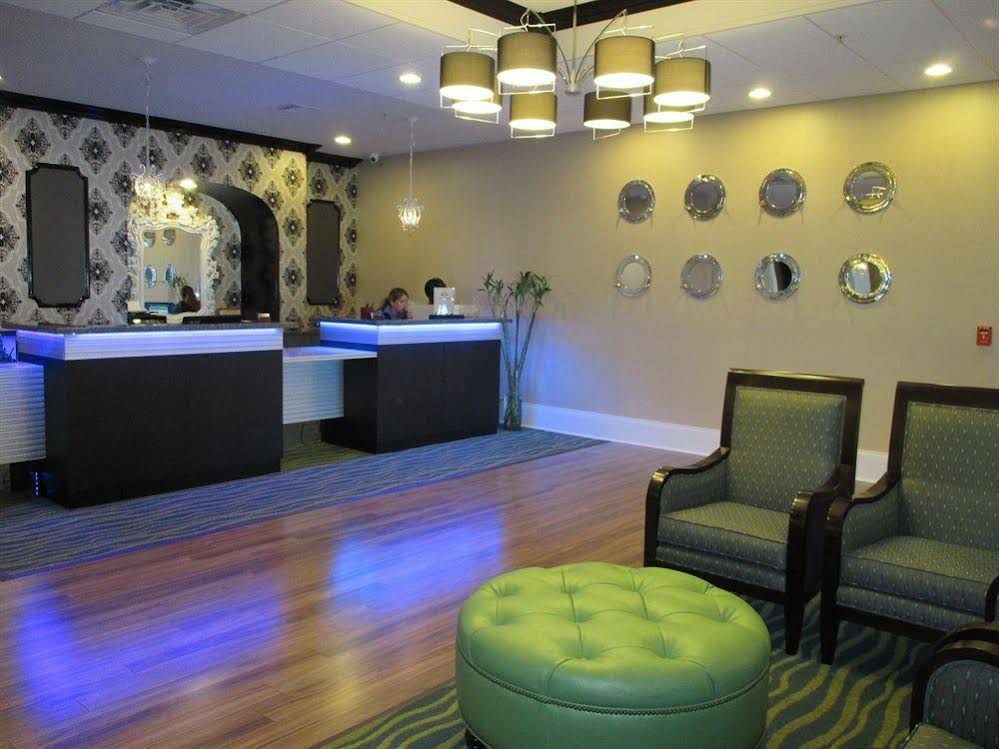 Best Western Plus San Pedro Hotel & Suites - photo 10