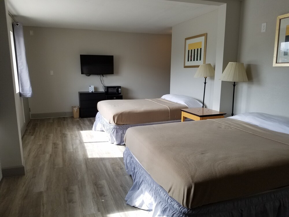 Harmony Inn and Suites - photo 8