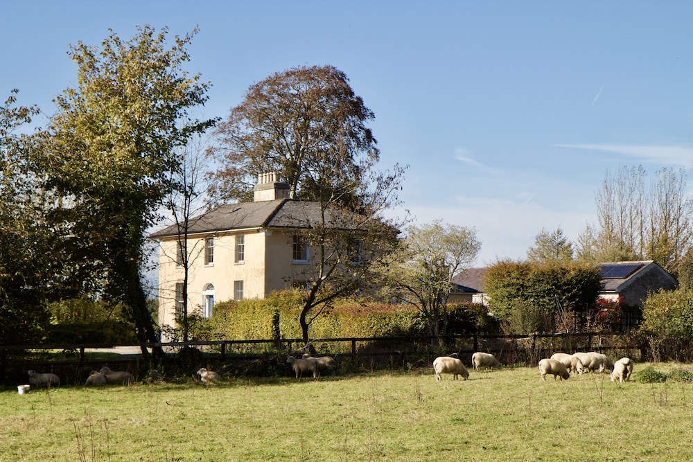 Hotwell House — 4-Star Luxury Hotel in Enfield, Republic of Ireland
