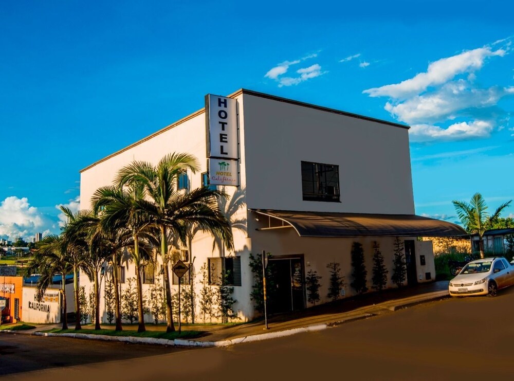 Hotel Califórnia — hotel in Jatai