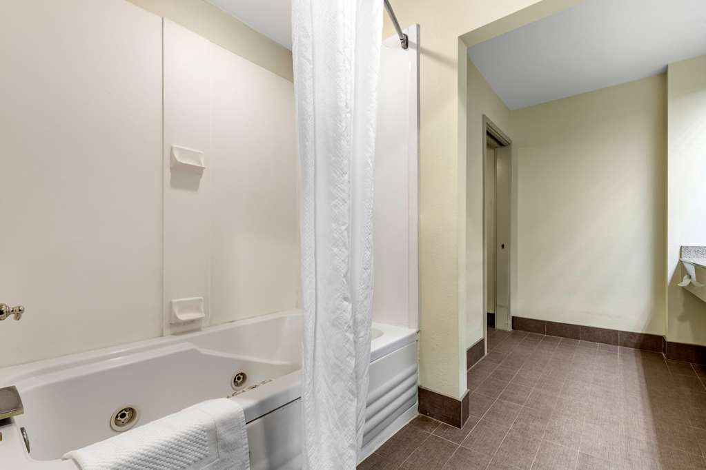 Sleep Inn Matthews Charlotte - photo 32