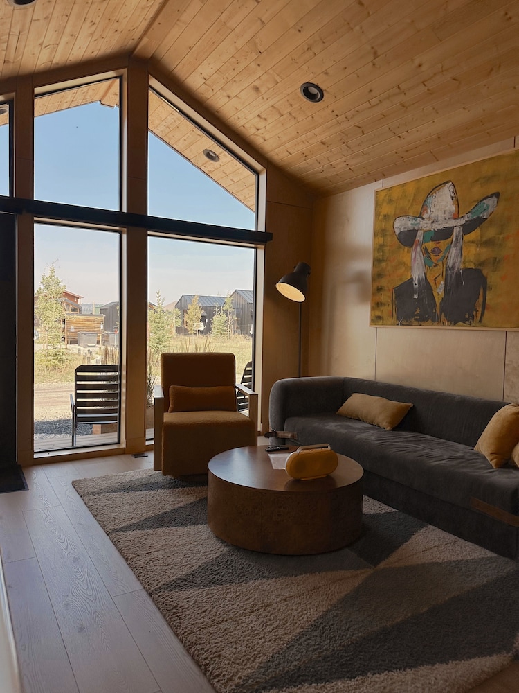 Yellowstone Peaks Hotel - photo 29