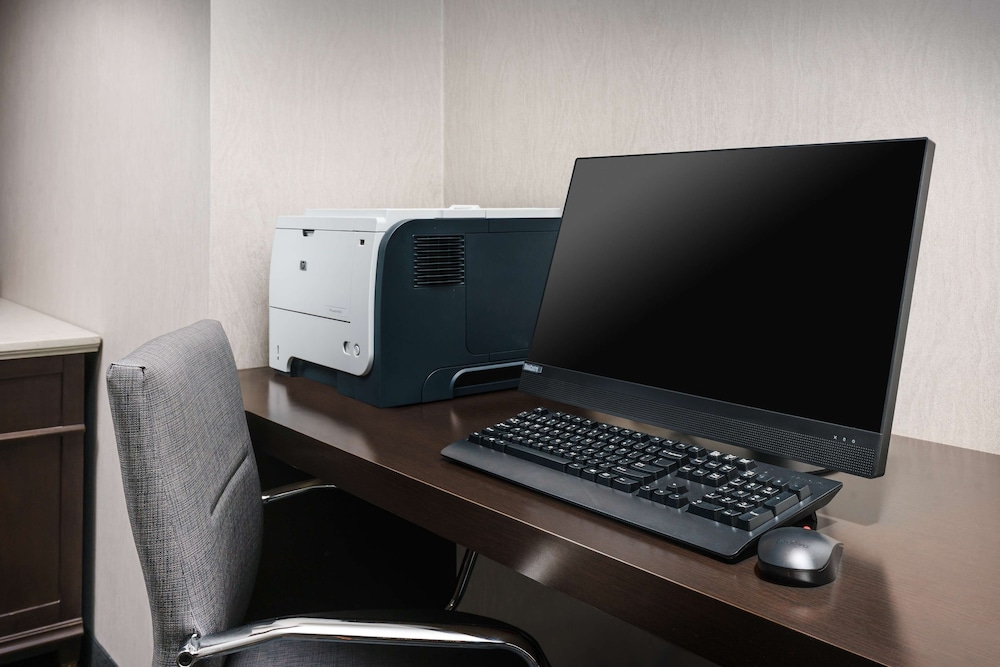 Hampton Inn & Suites Baltimore Inner Harbor - photo 40